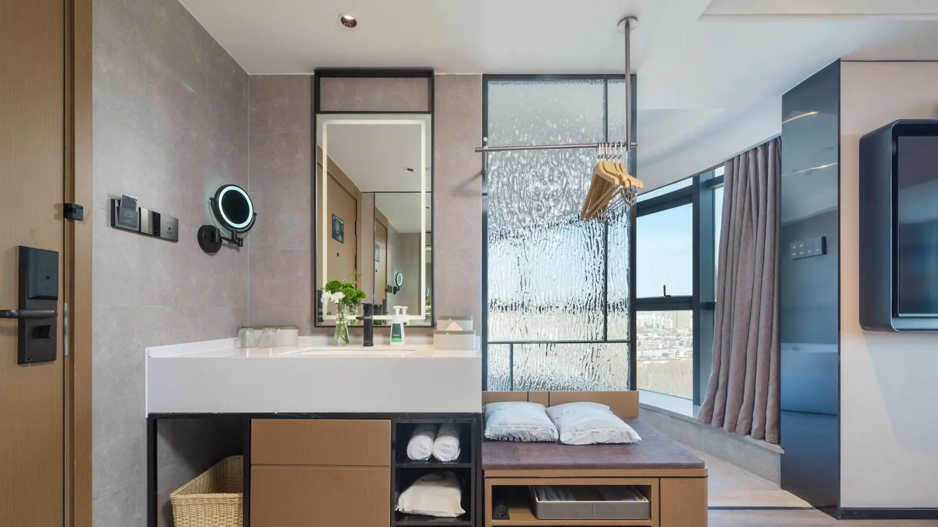 Atour Hotel Zhengzhou Erqi Plaza David City