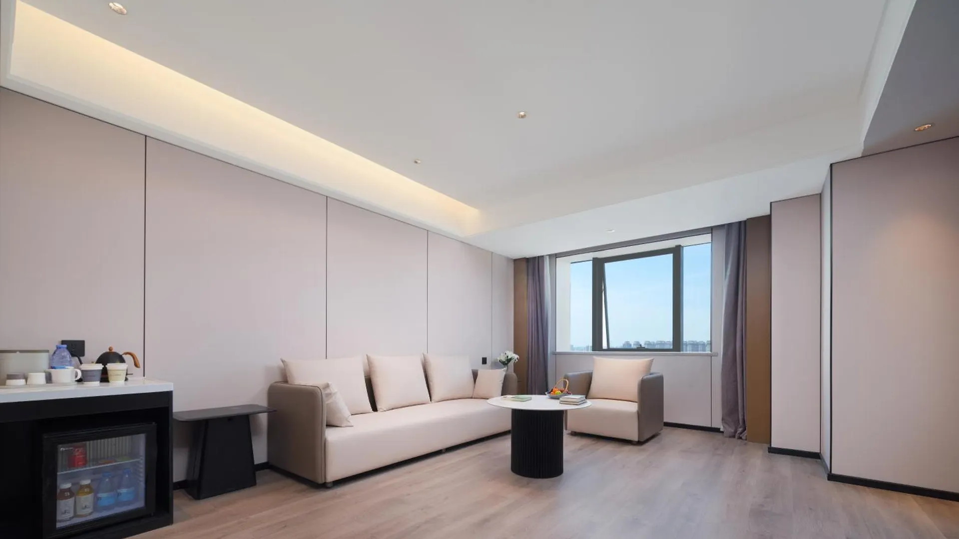 Atour Hotel Zhengzhou Erqi Plaza David City 4*,  Cina