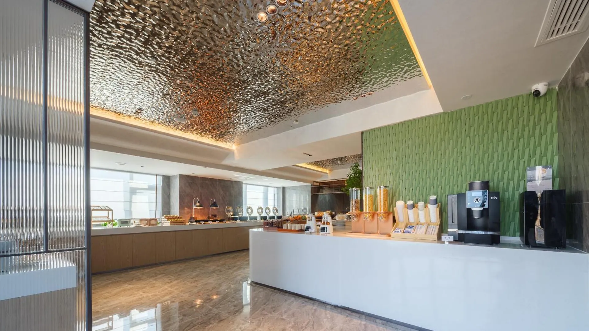Atour Hotel Zhengzhou Erqi Plaza David City